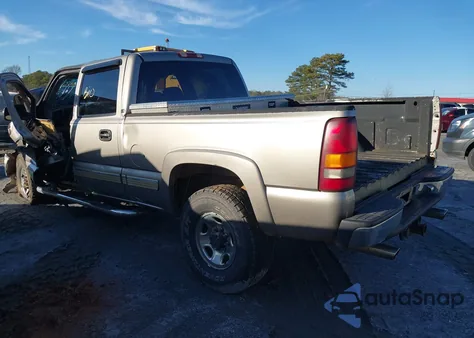 2001 Chevrolet Silverado 2500Hd Ls z USA, uszkodzony, nr VIN 1GCHC23U01F105804